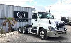 2015 FREIGHTLINER CASCADIA 125 Conventional - Day Cab, Tractor in Converse, TX