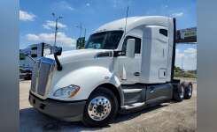 2019 KENWORTH T680 Conventional - Sleeper Truck, Tractor in Alsip, IL