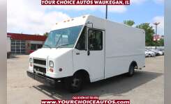 1999 WORKHORSE P42 Box Truck - Straight Truck, Stepvan in Waukegan, IL