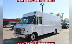 2005 WORKHORSE P42 Box Truck - Straight Truck, Stepvan in Waukegan, IL