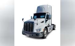 2016 PETERBILT 579 Conventional - Day Cab, Tractor in Pico Rivera, CA