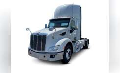 2016 PETERBILT 579 Conventional - Day Cab, Tractor in Pico Rivera, CA