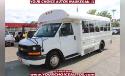2004 CHEVROLET EXPRESS G3500 Bus, Cutaway-Cube Van in Waukegan, IL