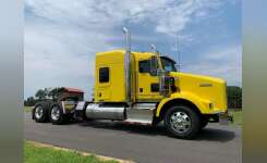 2014 KENWORTH T800 Conventional - Sleeper Truck, Tractor in Chatham, VA