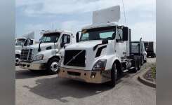 2014 VOLVO VN 630 Conventional - Day Cab, Tractor in Boling Brook, IL