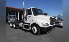 2015 FREIGHTLINER BUSINESS CLASS M2 112 Conventional - Day Cab, Tractor in Whittier, CA