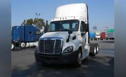 2015 FREIGHTLINER CASCADIA 113 Conventional - Day Cab, Tractor in Whittier, CA