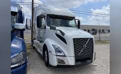 2019 VOLVO VNL760 Conventional - Sleeper Truck, Tractor in Dallas, TX