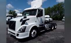 2014 VOLVO VN 630 Conventional - Day Cab, Tractor in Hilliard, OH