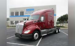2019 KENWORTH T680 Conventional - Sleeper Truck, Tractor in Spartanburg, SC
