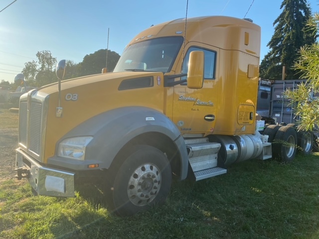 plateau truck and tractor used equipment