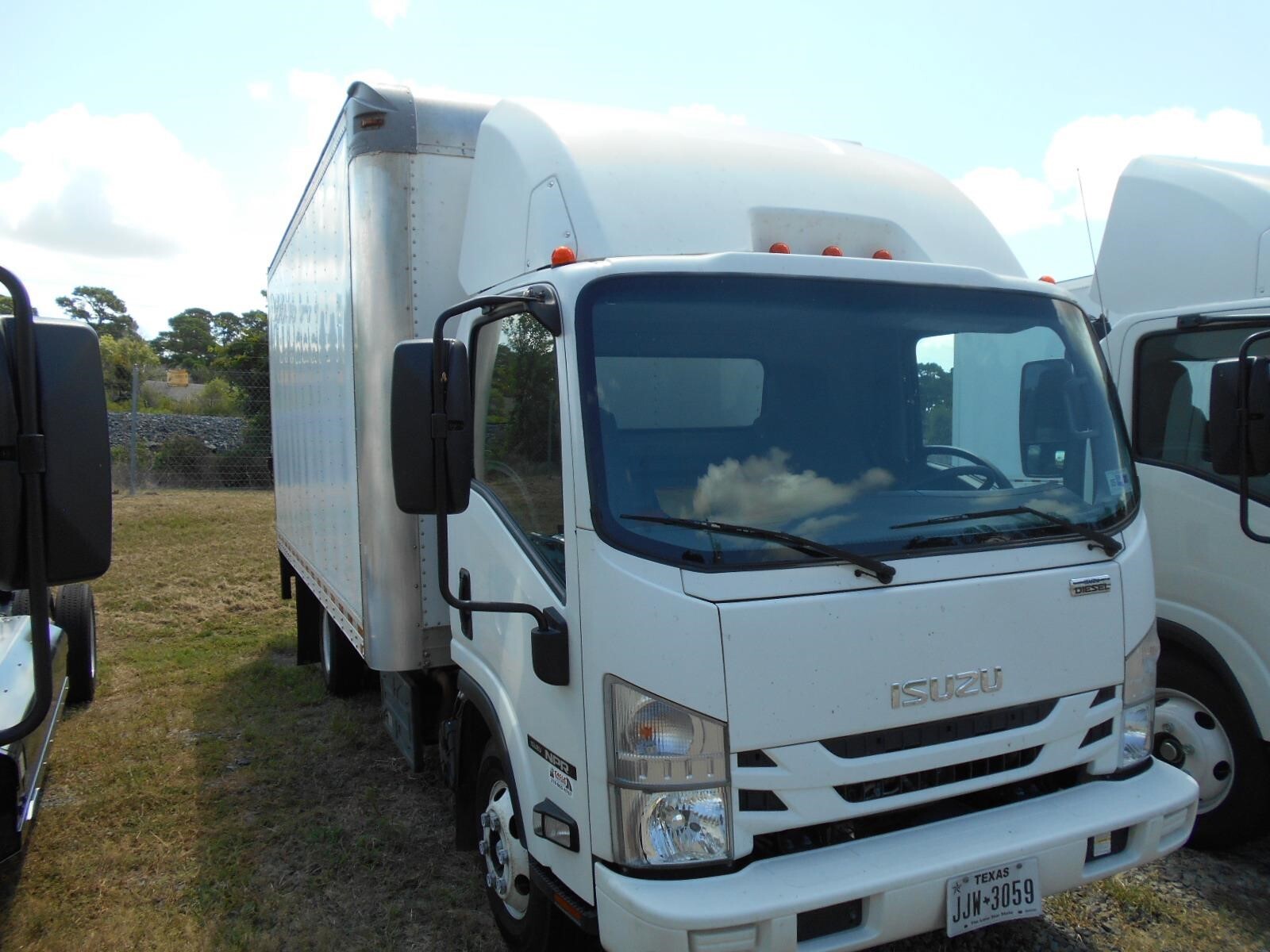 isuzu landscape trucks for lease