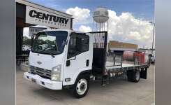 2008 CHEVROLET W5500 Flatbed Truck, Landscape Truck, Stake Bed in Grand Prairie, TX