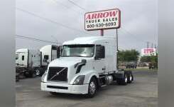 2018 VOLVO VNL630 Conventional - Sleeper Truck, Tractor in Converse, TX