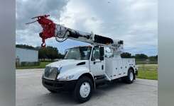 2014 INTERNATIONAL 4000 Utility Truck - Service Truck, Digger Derrick, Other Truck in Sarasota, FL