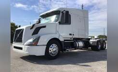 2018 VOLVO VNL630 Conventional - Sleeper Truck, Tractor in Houston, TX