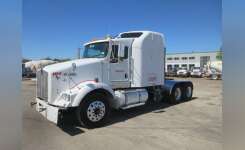 2004 KENWORTH T800 Conventional - Sleeper Truck, Tractor in Houston, TX