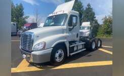 2016 FREIGHTLINER CASCADIA 125 Conventional - Day Cab, Tractor in Swedesboro, NJ
