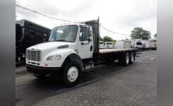 2006 FREIGHTLINER BUSINESS CLASS M2 106 Flatbed Truck in Ronkonkoma, NY