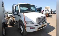 2005 FREIGHTLINER BUSINESS CLASS M2 106 Cab Chassis in Covington, TN