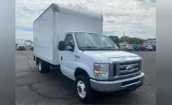 2015 FORD ECONOLINE Box Truck - Straight Truck in Mount Vernon, IL
