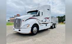 2015 KENWORTH T680 Conventional - Sleeper Truck, Tractor in Donna, TX