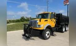 2006 INTERNATIONAL WORKSTAR 7600 Dump Truck in Cincinnati, OH
