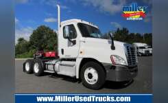 2013 FREIGHTLINER CASCADIA 125 Conventional - Day Cab, Tractor in Swedesboro, NJ