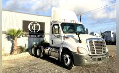 2012 FREIGHTLINER CASCADIA 125 Conventional - Day Cab, Tractor in Converse, TX