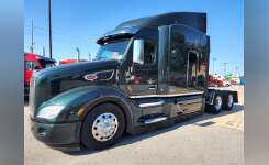 2017 PETERBILT 579 Conventional - Sleeper Truck, Tractor in Fort Wayne, IN