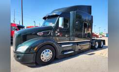 2017 PETERBILT 579 Conventional - Sleeper Truck, Tractor in Fort Wayne, IN