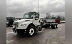2013 FREIGHTLINER BUSINESS CLASS M2 106 Cab Chassis in Mount Vernon, OH