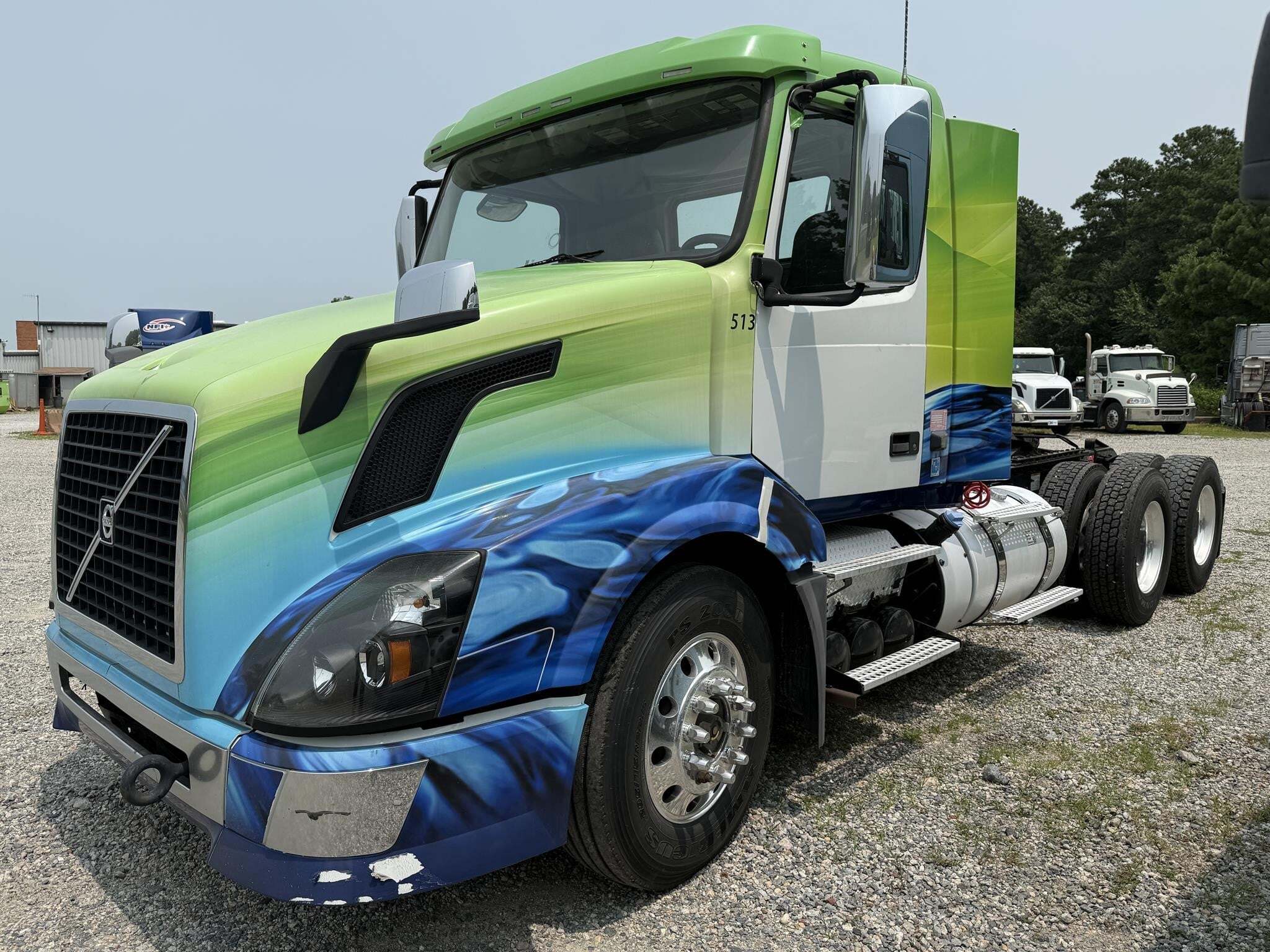 Photo of a 2014 Volvo VNL64T300