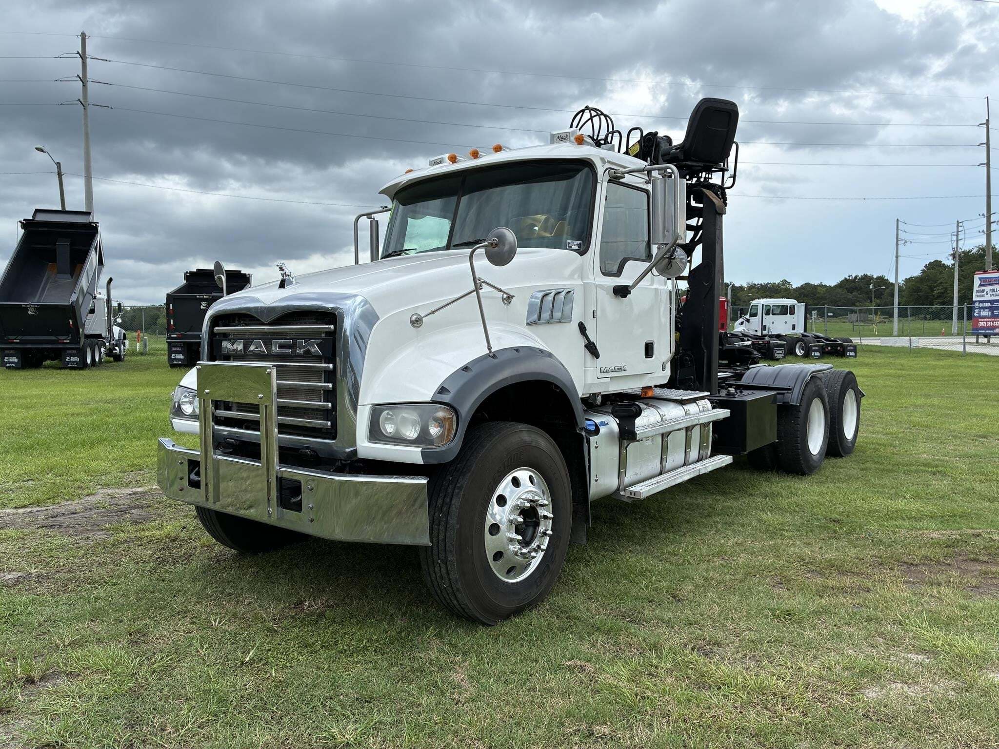 Photo of a 2017 Mack GRANITE GU713
