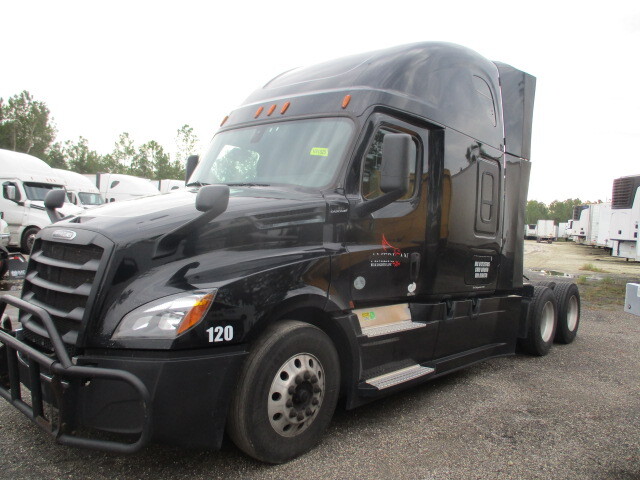 Photo of a 2018 Freightliner CASCADIA 126