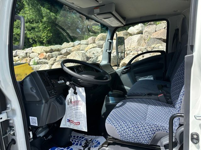 2026 Isuzu NPR HD