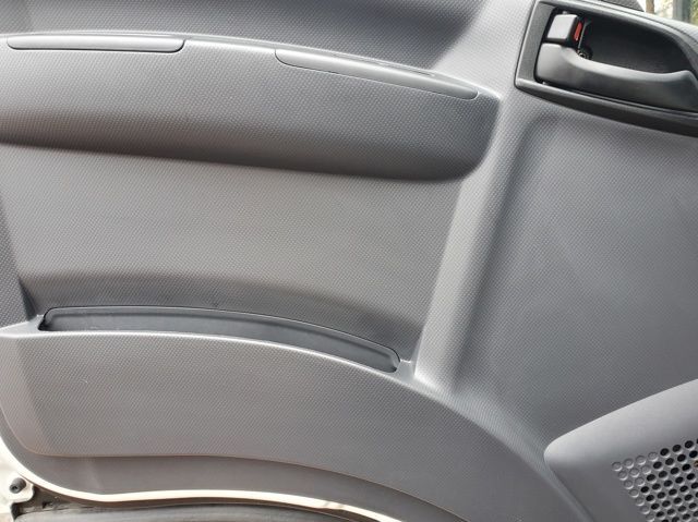 2025 Isuzu NPR HD