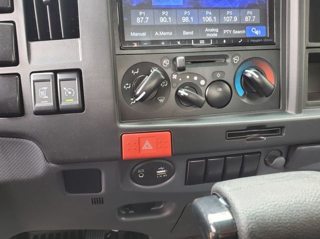 2025 Isuzu NPR HD