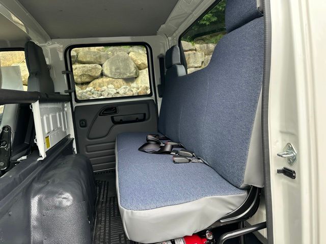 2025 Isuzu NPR XD