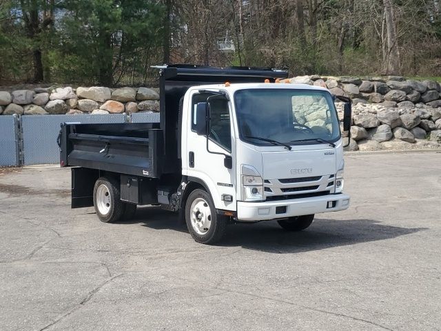 2024 Isuzu NPR HD