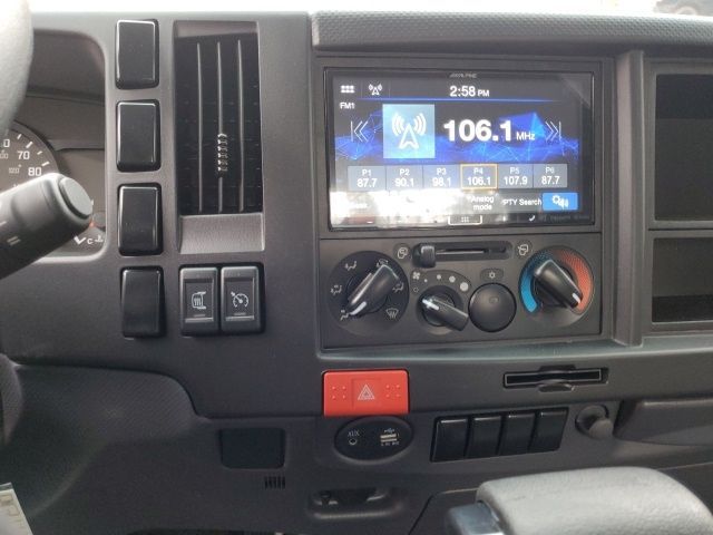 2024 Isuzu NPR HD