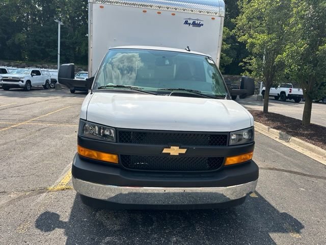 2025 Chevrolet Express 3500