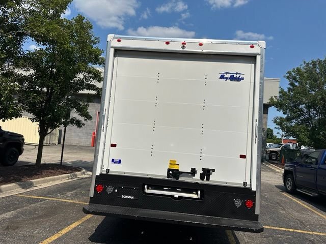 2025 Chevrolet Express 3500