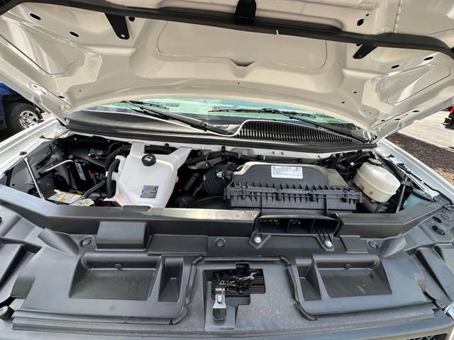 2025 Chevrolet Express 3500