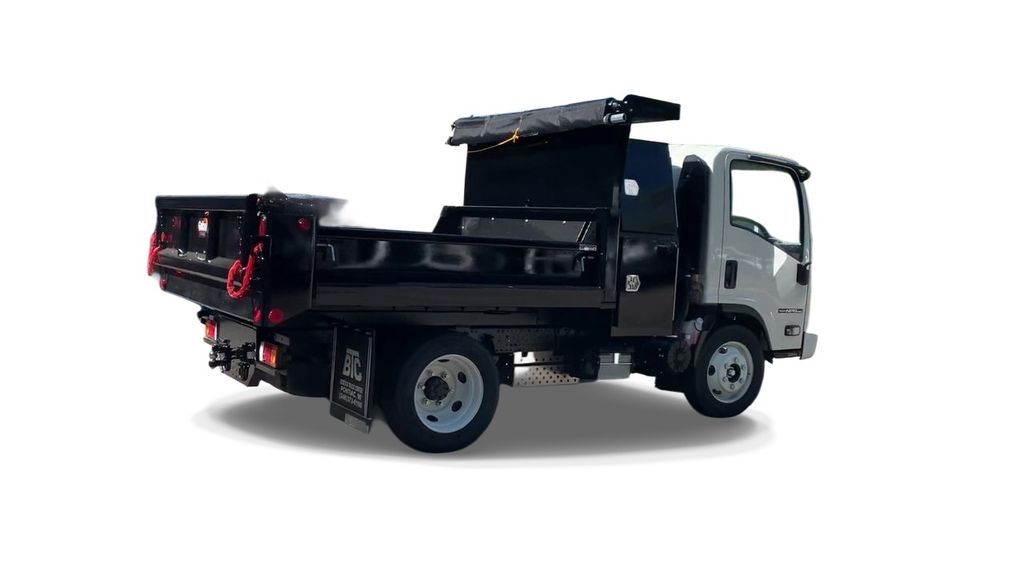 2024 Isuzu NPR HD