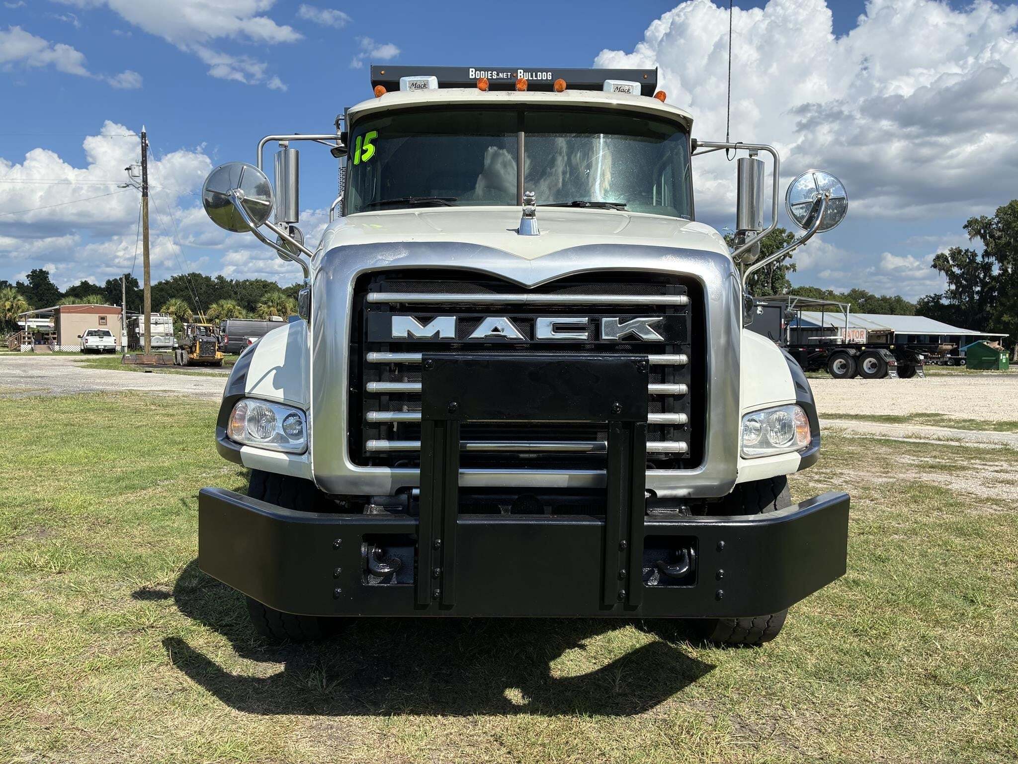 2015 Mack GRANITE GU813
