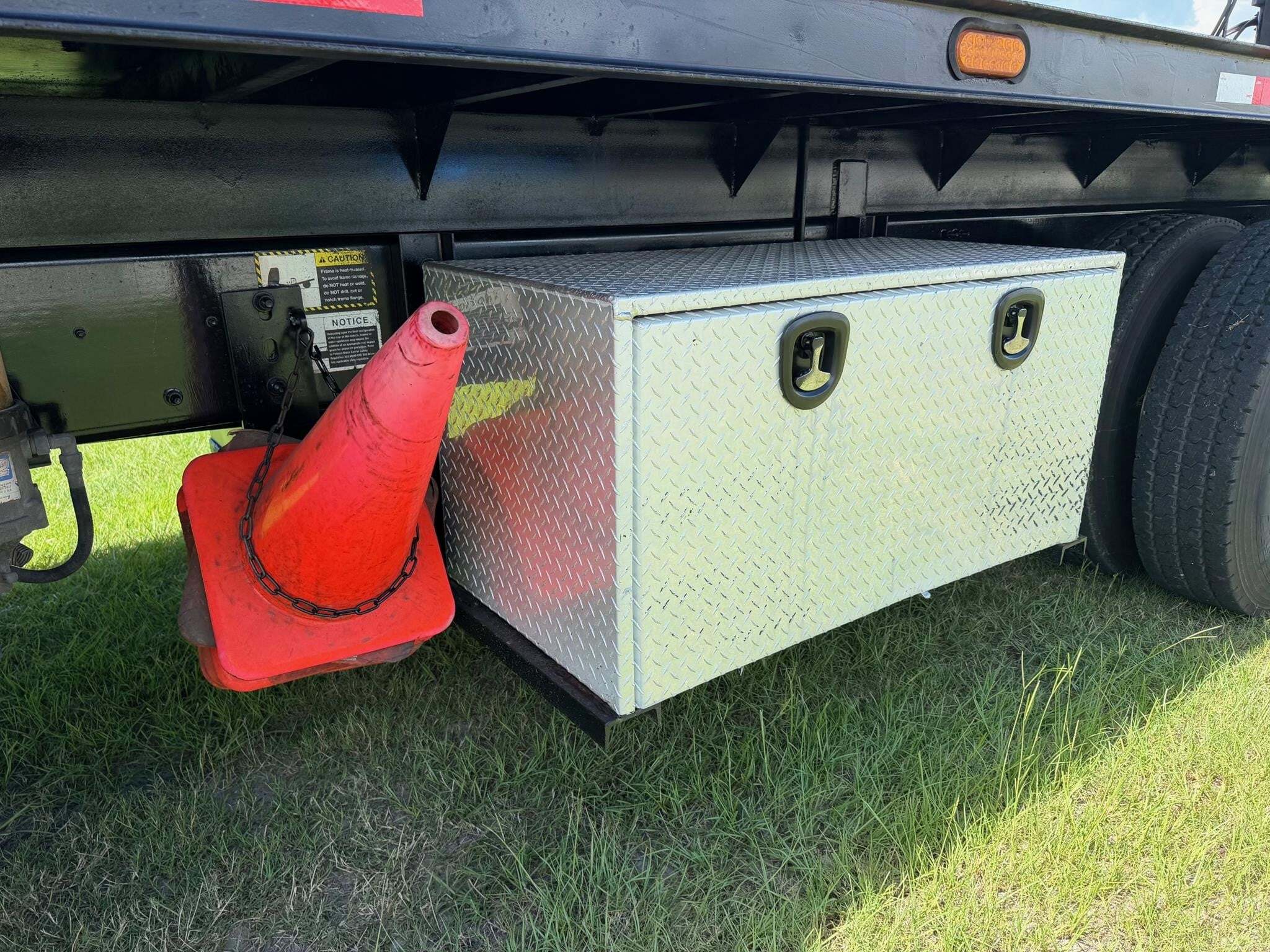 2014 Mack GRANITE GU813