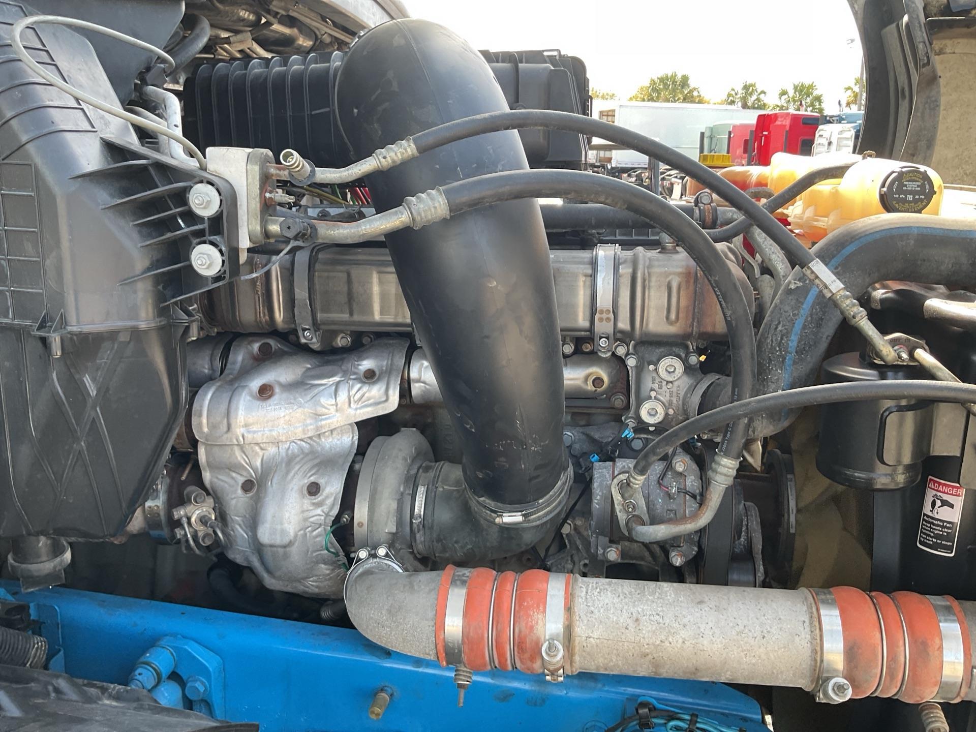 2019 Freightliner Cascadia 126