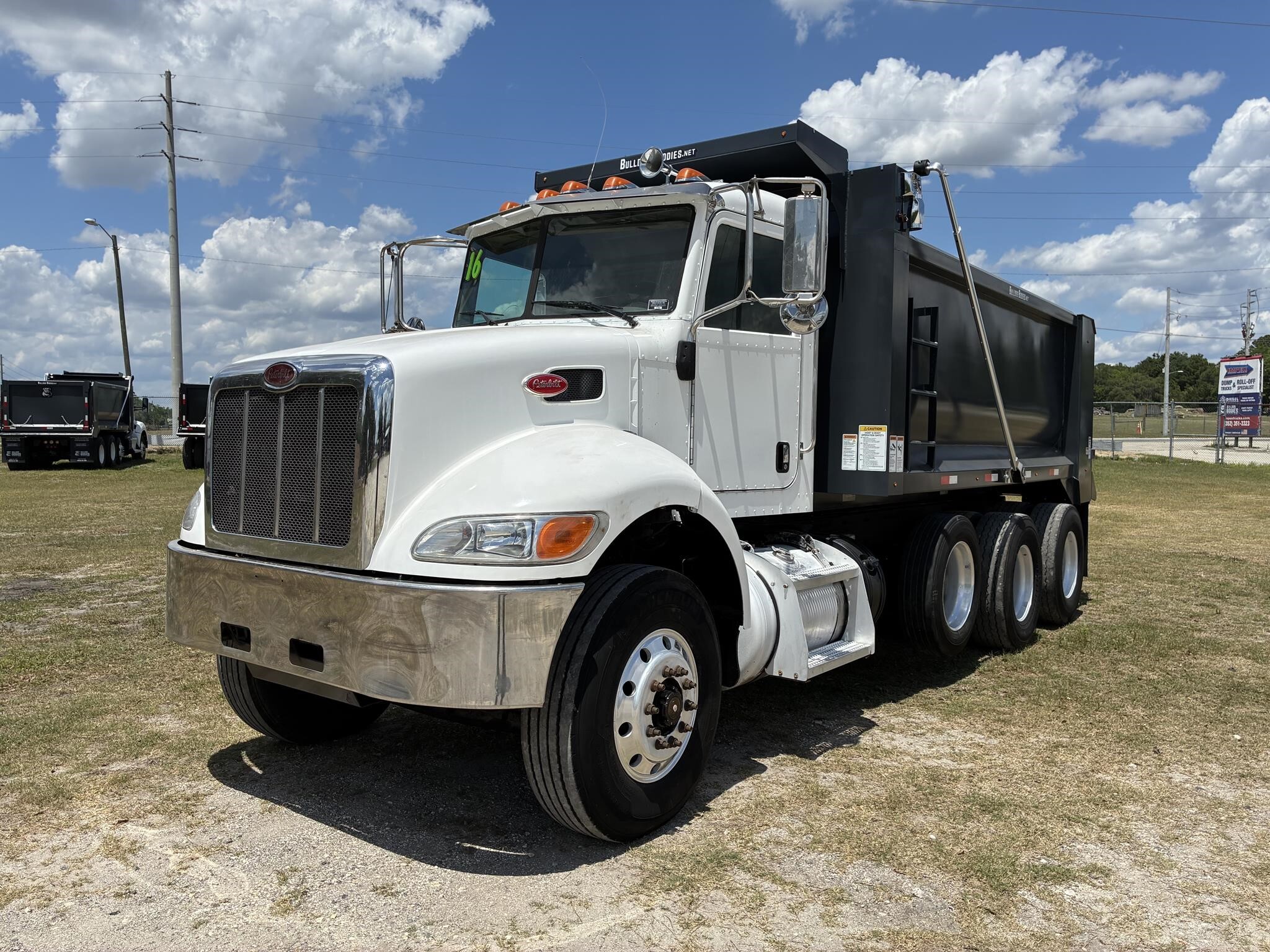 Photo of 2016 Peterbilt 382