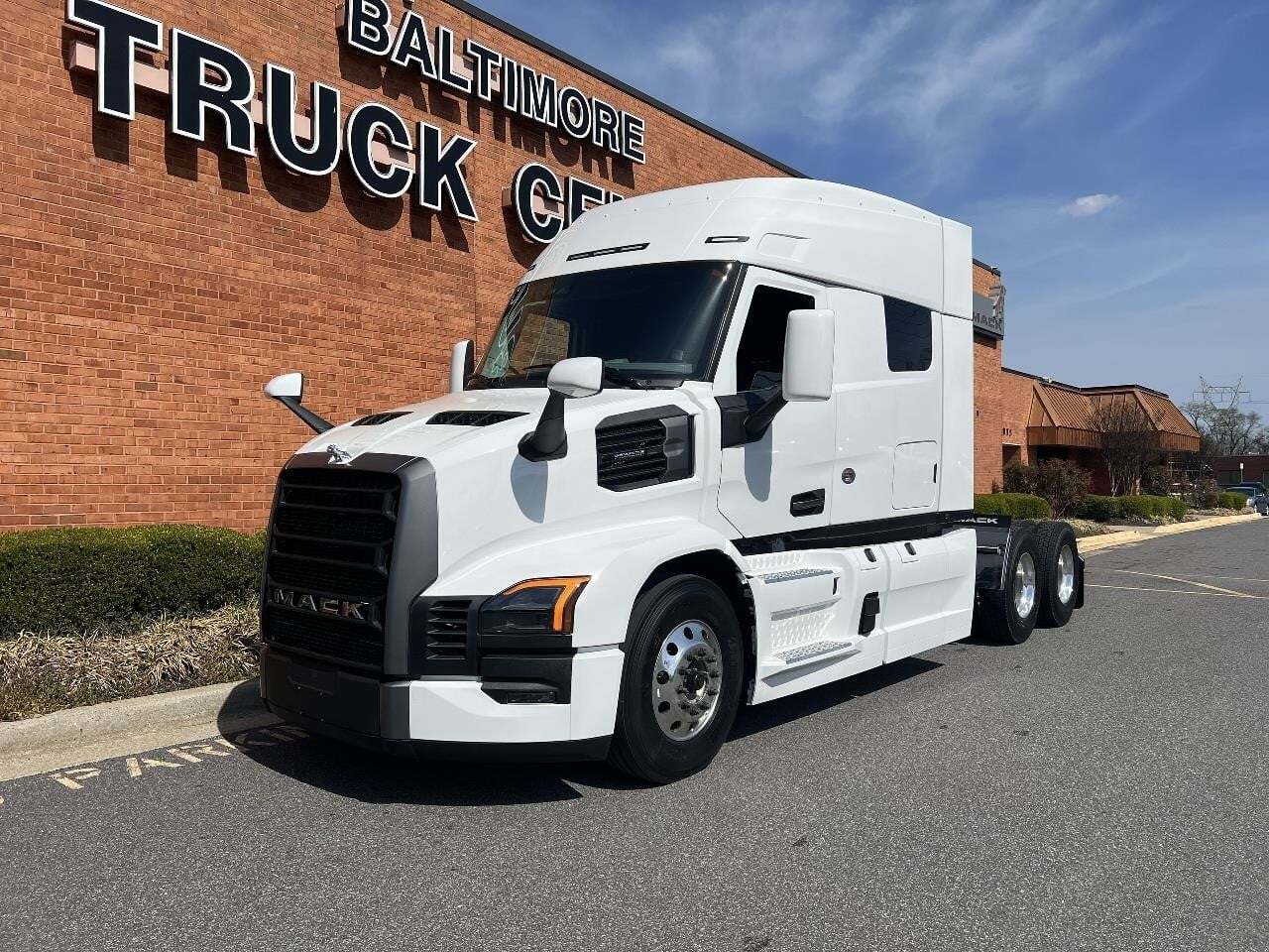 Photo of 2026 Mack PINNACLE